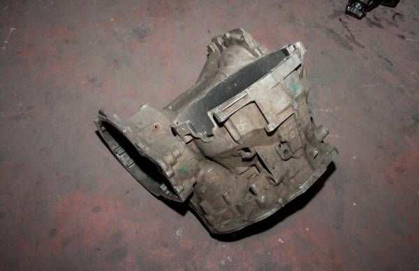 FORD TRANSİT 100 L-S-V ÇIKMA PARÇA FORD TRNSİT 4X4 ŞANZIMAN MUHAFAZSI